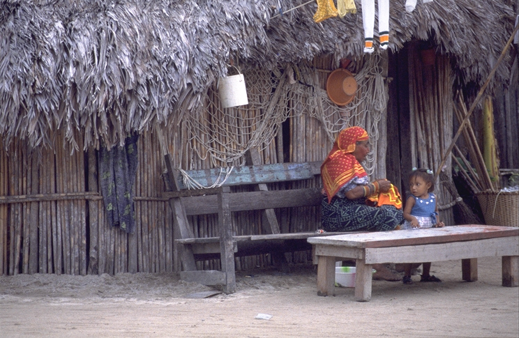 Leben ohne Touristen: Kuna-Indianern auf St.Blas (Panama)